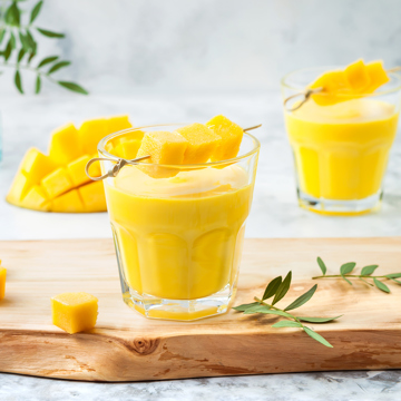 Mango and pineapple smoothie